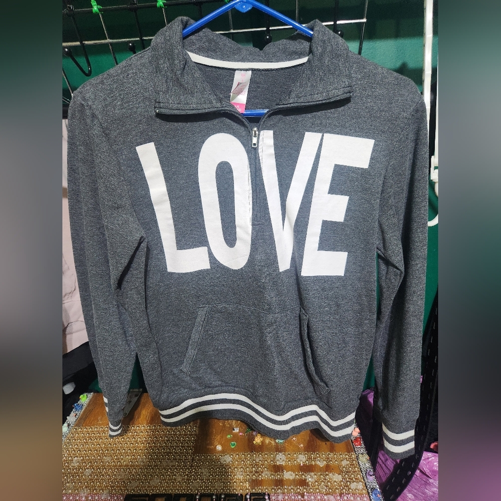 No Boundaries Girls' Gray Zip-Up Hoodie with WHITE LOVE Graphic